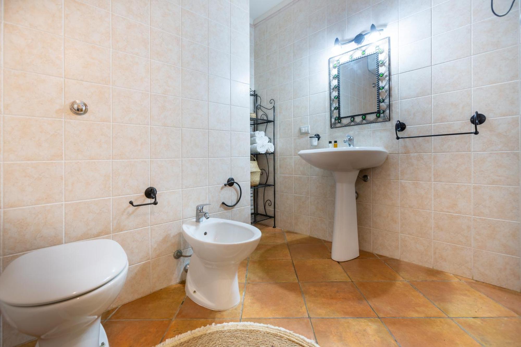 Aetos Home With Shared Swimming Pool - Porto Pino Hill 外观 照片